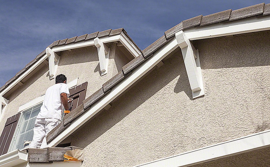 How to install wooden shutters?